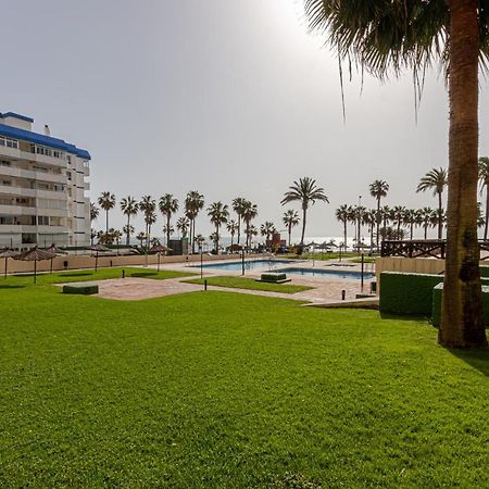 Beachfront With Spectacular Views And Swimming Pool Беналмадена Екстериор снимка
