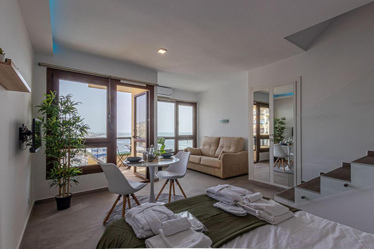 Beachfront With Spectacular Views And Swimming Pool Беналмадена Екстериор снимка