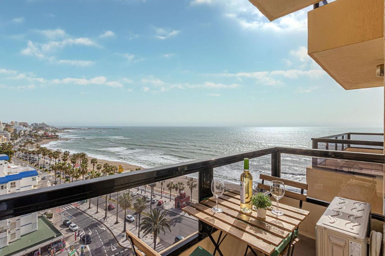 Beachfront With Spectacular Views And Swimming Pool Беналмадена Екстериор снимка