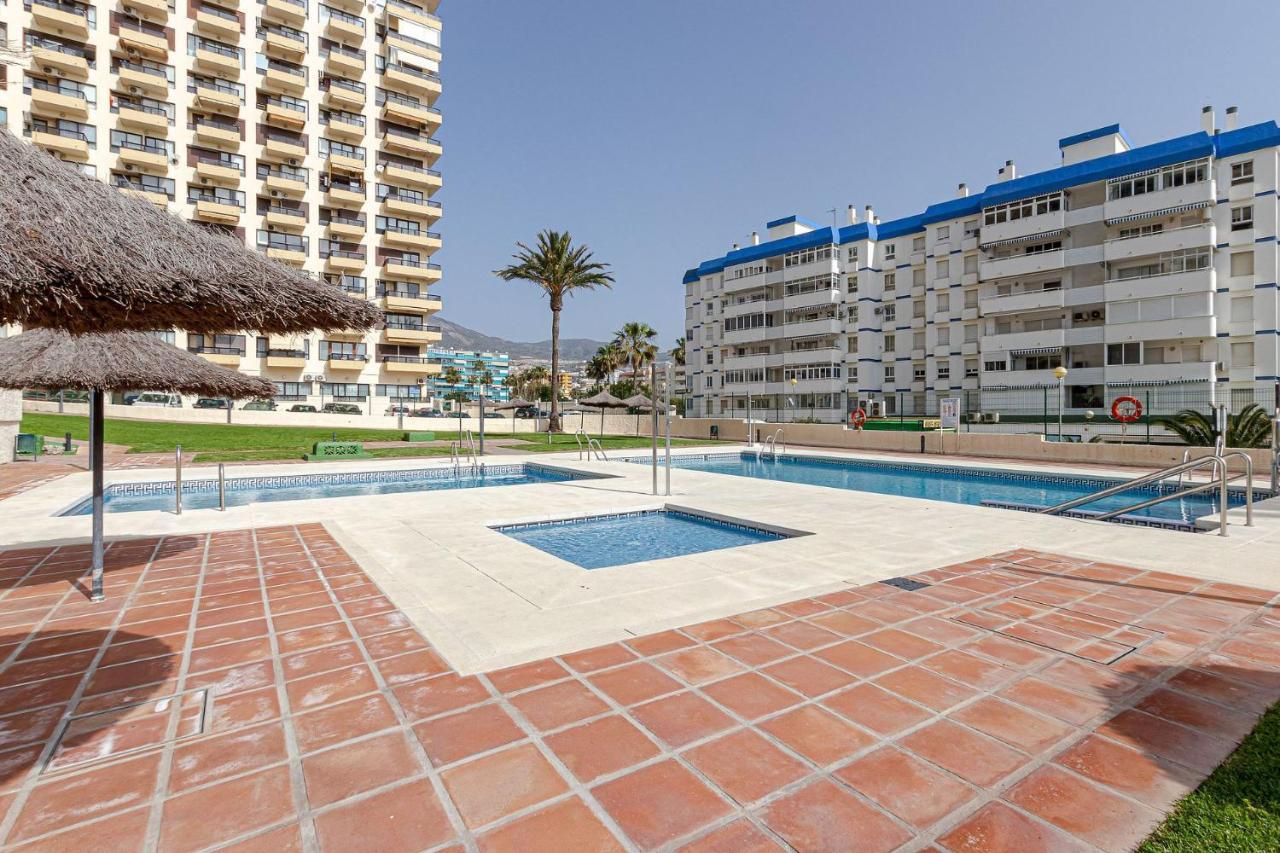 Beachfront With Spectacular Views And Swimming Pool Беналмадена Екстериор снимка