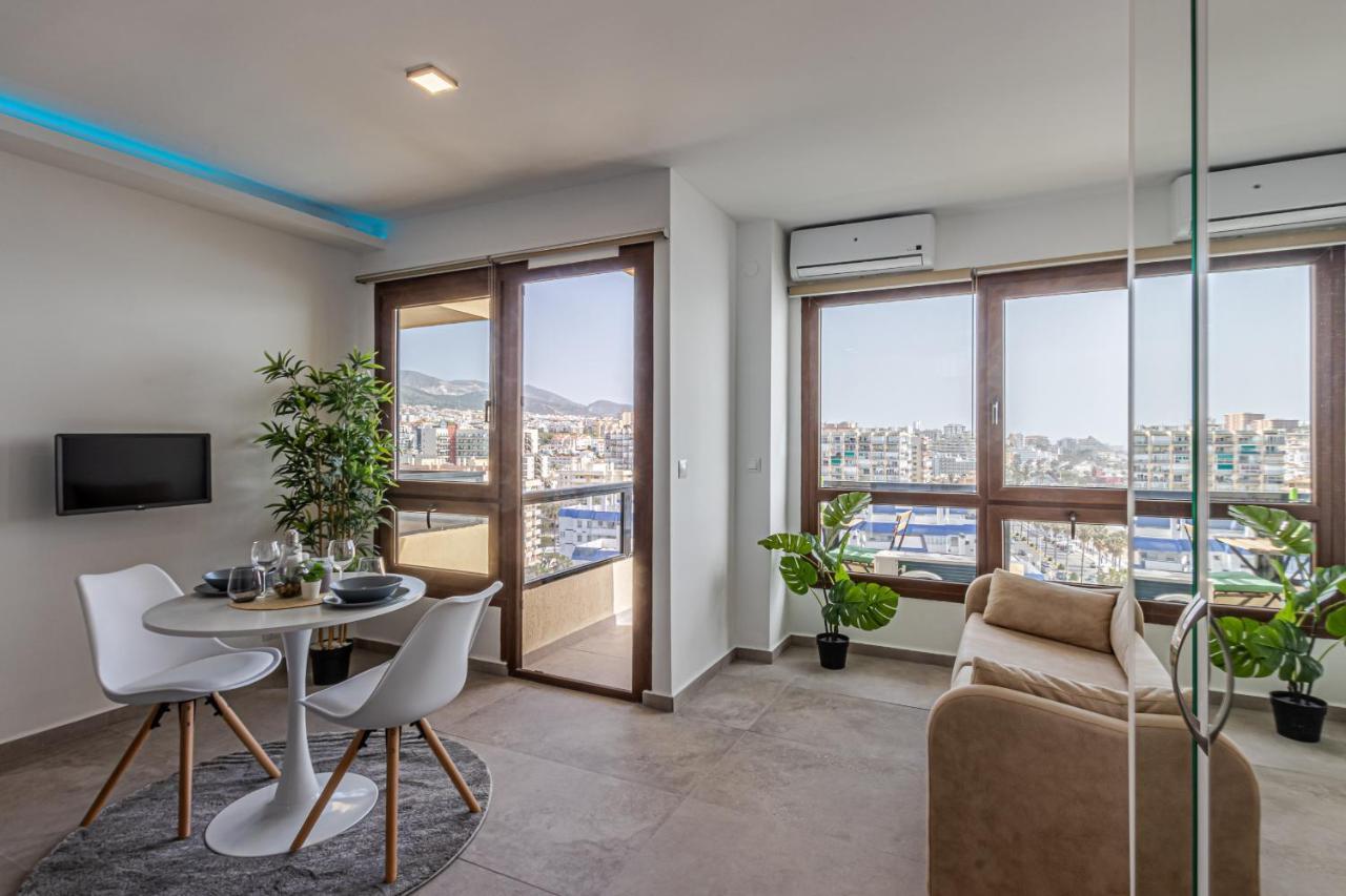 Beachfront With Spectacular Views And Swimming Pool Беналмадена Екстериор снимка