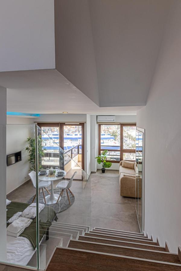 Beachfront With Spectacular Views And Swimming Pool Беналмадена Екстериор снимка