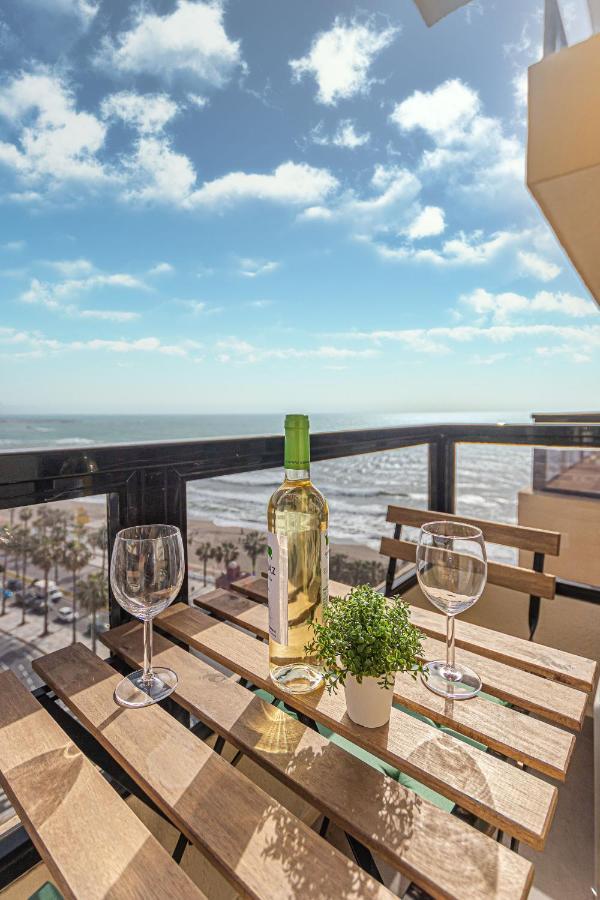 Beachfront With Spectacular Views And Swimming Pool Беналмадена Екстериор снимка